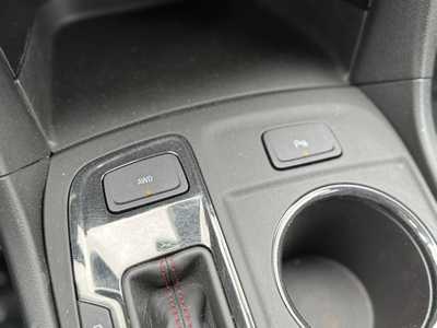 2022 Chevrolet Equinox, $26990. Photo 11