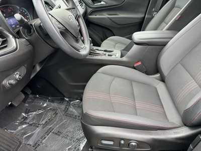 2022 Chevrolet Equinox, $26990. Photo 5