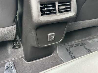 2022 Chevrolet Equinox, $26990. Photo 7