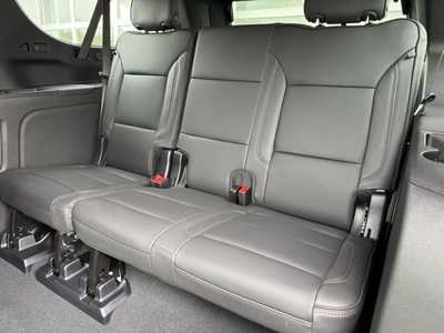 2025 Chevrolet Suburban, $84395.0. Photo 7
