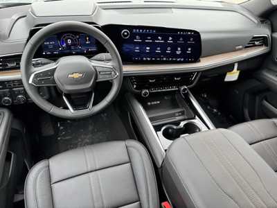 2025 Chevrolet Suburban, $84395.0. Photo 9
