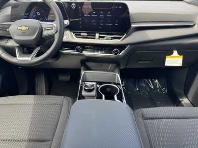 2026 Chevrolet Equinox, $31995.0. Photo 2