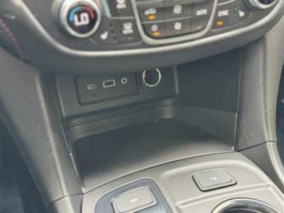 2022 Chevrolet Equinox, $26695. Photo 10