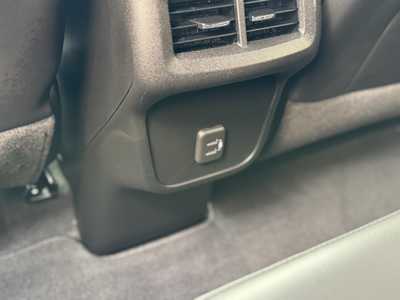 2022 Chevrolet Equinox, $26695. Photo 7