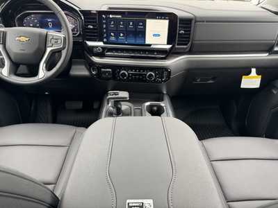 2025 Chevrolet 1500 Crew Cab, $61230.0. Photo 2