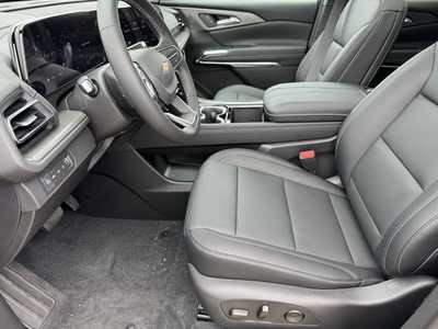 2025 Chevrolet Traverse, $48195.0. Photo 5