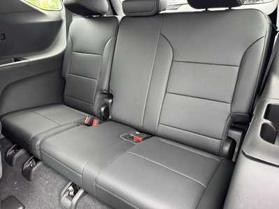 2025 Chevrolet Traverse, $48195.0. Photo 8