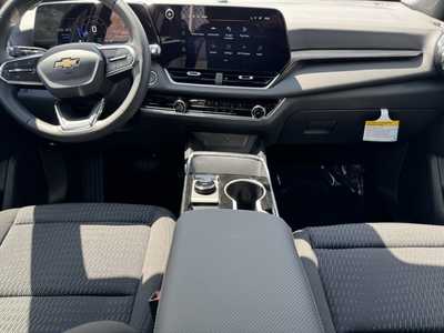 2026 Chevrolet Equinox, $31490. Photo 2