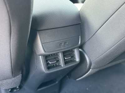 2026 Chevrolet Equinox, $31490. Photo 7