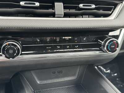 2026 Chevrolet Equinox, $30995.0. Photo 9