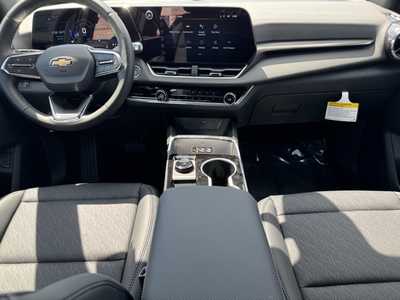 2026 Chevrolet Equinox, $33045.0. Photo 2