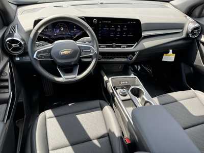 2026 Chevrolet Equinox, $33045.0. Photo 8