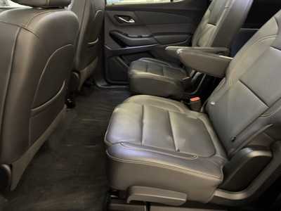 2021 Chevrolet Traverse, $36595. Photo 7