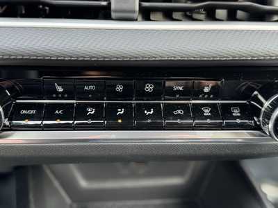 2026 Chevrolet Equinox, $33540.0. Photo 10