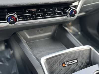2026 Chevrolet Equinox, $33540.0. Photo 11