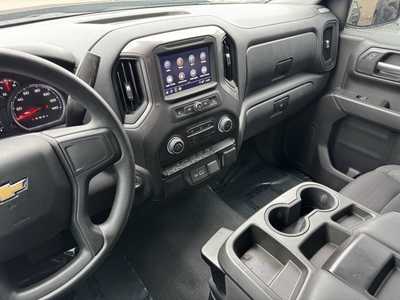 2022 Chevrolet 1500 Crew Cab, $34595. Photo 11