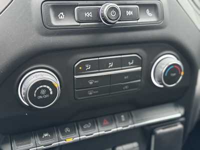 2022 Chevrolet 1500 Crew Cab, $34595. Photo 8