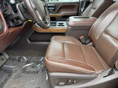 2016 Chevrolet 3500 Crew Cab, $43995. Photo 5