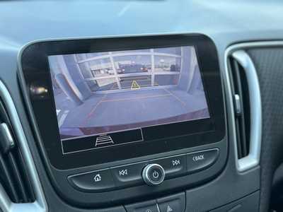 2021 Chevrolet Malibu, $17995. Photo 4