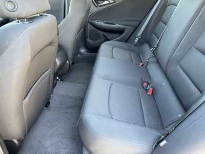 2021 Chevrolet Malibu, $17995. Photo 6