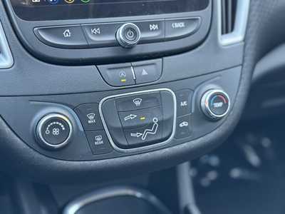 2021 Chevrolet Malibu, $17995. Photo 8