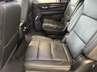 2022 GMC Yukon XL, $59995. Photo 5