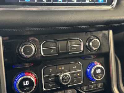 2022 GMC Yukon XL, $59995. Photo 9