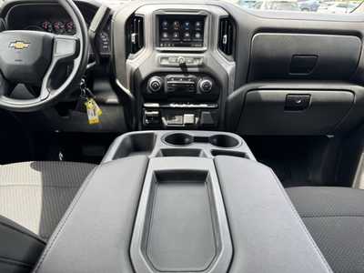 2019 Chevrolet 1500 Ext Cab, $28395. Photo 2