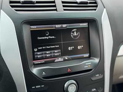2015 Ford Explorer, $16995. Photo 3