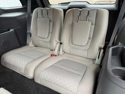 2015 Ford Explorer, $16995. Photo 7