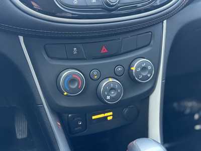 2019 Chevrolet Trax, $12198. Photo 9