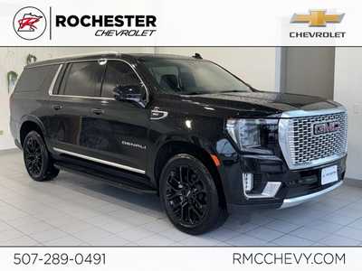2022 GMC Yukon XL, $64995. Photo 1