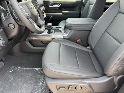 2025 Chevrolet 1500 Crew Cab, $61340.0. Photo 5