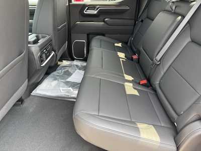 2025 Chevrolet 1500 Crew Cab, $61340.0. Photo 6