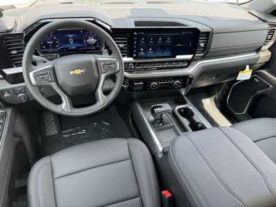 2025 Chevrolet 1500 Crew Cab, $61340.0. Photo 8