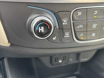 2022 Chevrolet Traverse, $31995. Photo 11