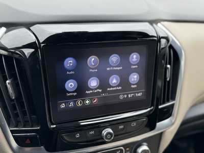 2022 Chevrolet Traverse, $31995. Photo 3