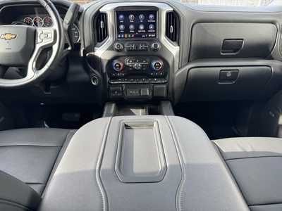 2019 Chevrolet 1500 Crew Cab, $37995. Photo 2