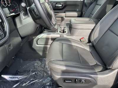 2019 Chevrolet 1500 Crew Cab, $37995. Photo 5