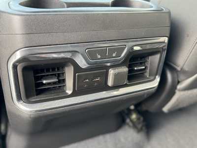 2019 Chevrolet 1500 Crew Cab, $37995. Photo 7