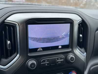 2021 Chevrolet 1500 Crew Cab, $34495. Photo 4