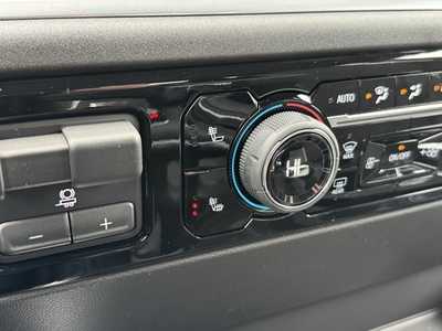 2025 Chevrolet 1500 Crew Cab, $59605.0. Photo 11