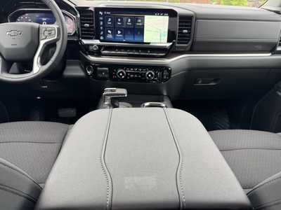 2025 Chevrolet 1500 Crew Cab, $59605.0. Photo 2
