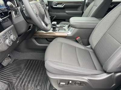 2025 Chevrolet 1500 Crew Cab, $59605.0. Photo 5