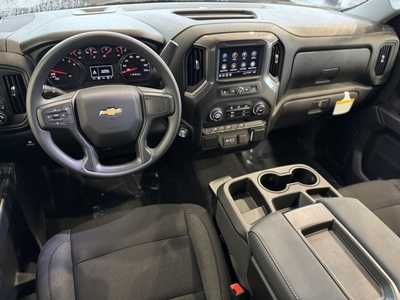2025 Chevrolet 1500 Crew Cab, $46630.0. Photo 8