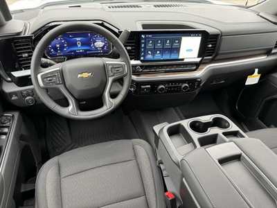 2025 Chevrolet 1500 Crew Cab, $53370.0. Photo 8
