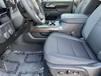 2025 Chevrolet 3500 Crew Cab, $67100.0. Photo 5