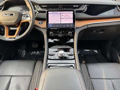 2022 Jeep Grand Cherokee, $43985. Photo 2