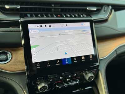 2022 Jeep Grand Cherokee, $43985. Photo 3