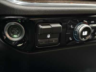2024 GMC 3500 Reg Cab, $53985. Photo 11